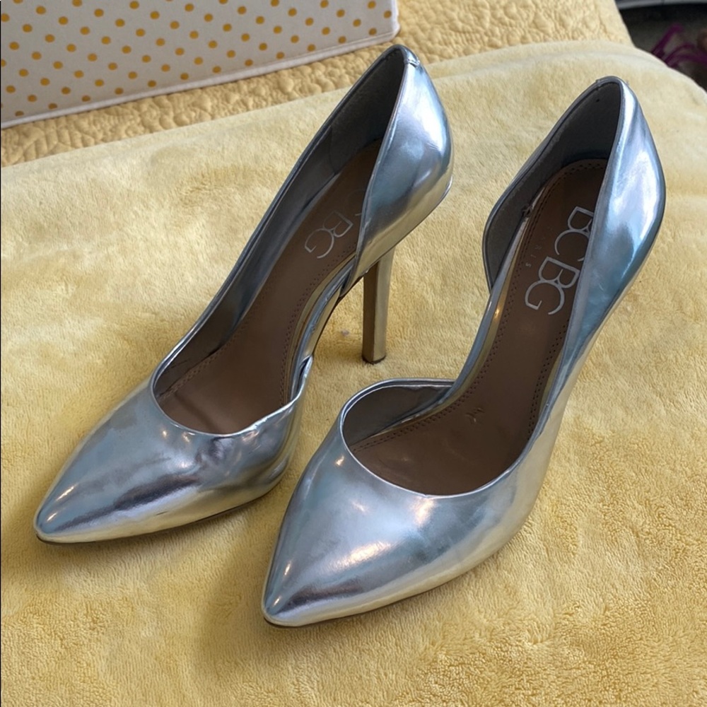 Silver heels 7.5 Bcbg